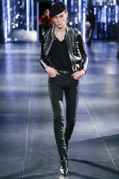 Look 47
